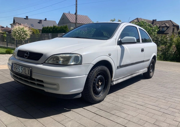 Opel Astra cena 2600 przebieg: 249733, rok produkcji 1999 z Ropczyce małe 121